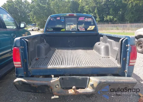 2003 Dodge Dakota Sport/Sxt from USA, damaged, VIN 1D7HL38X83S115828